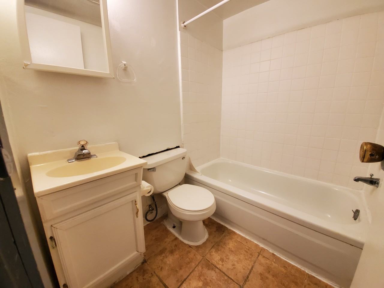 1134 Rodman St #G - Photo 7 of 8