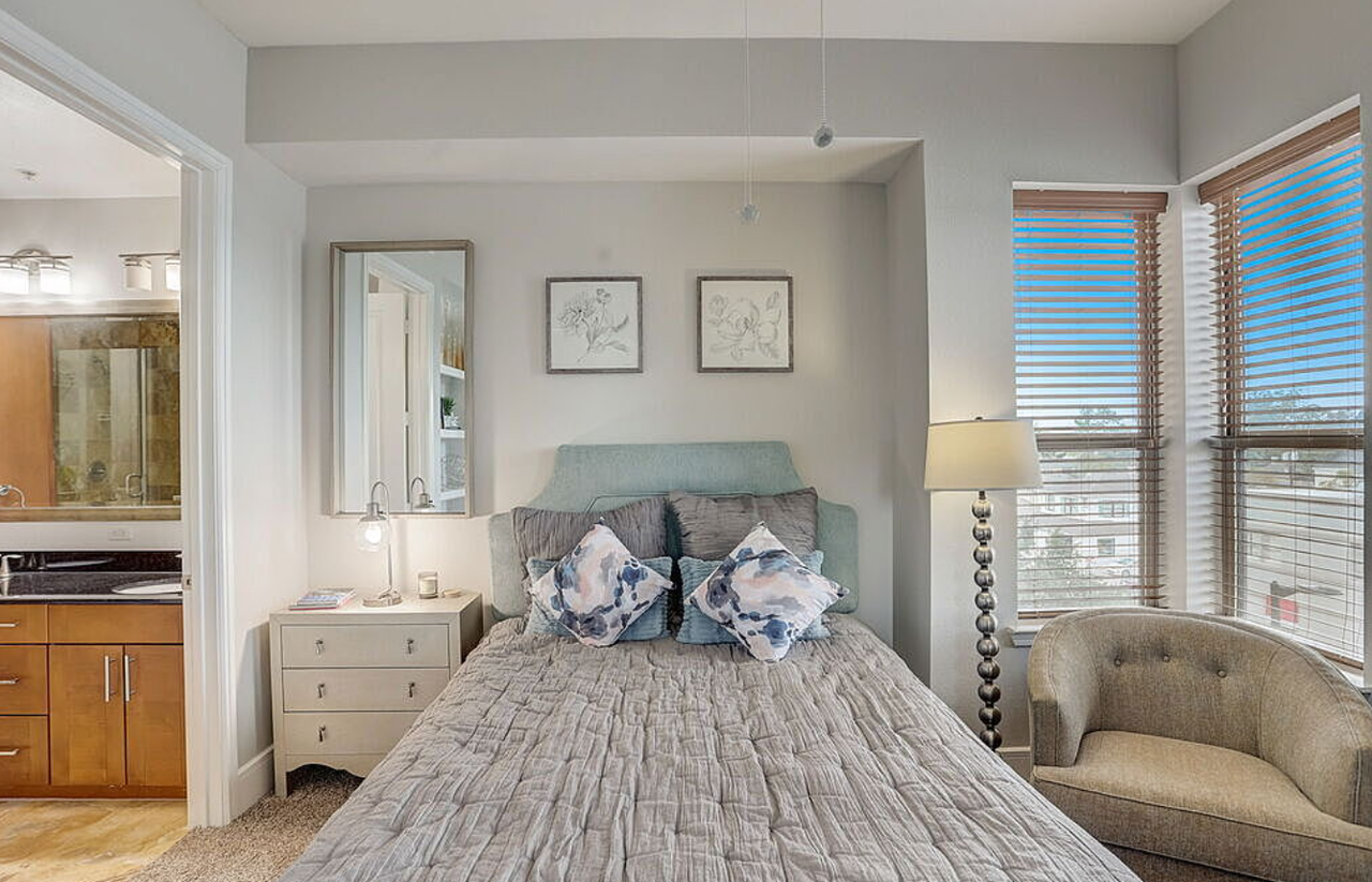 2800 Kirby Drive #328 - Photo 5 of 10