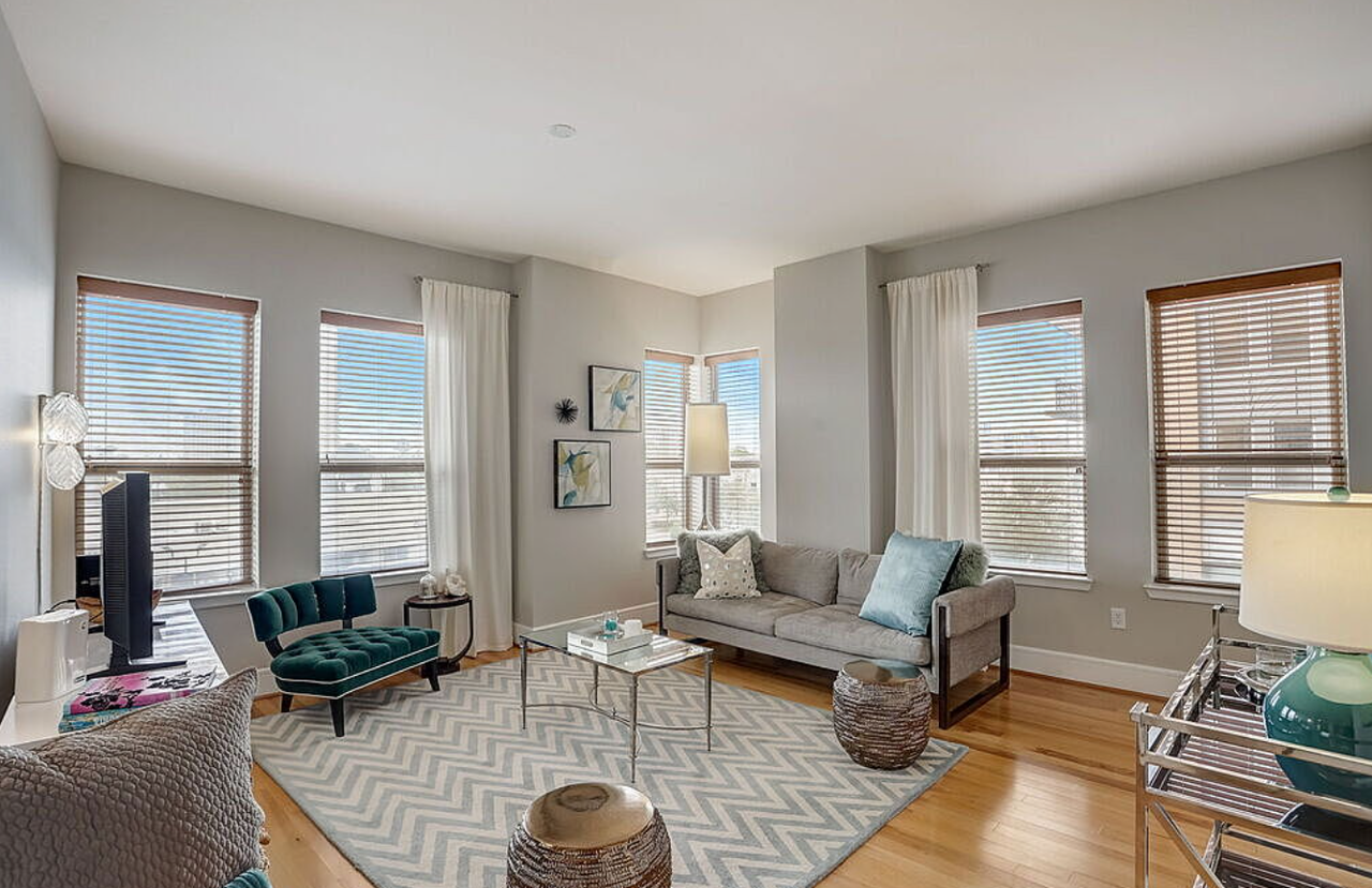 2800 Kirby Drive #328 - Photo 7 of 10