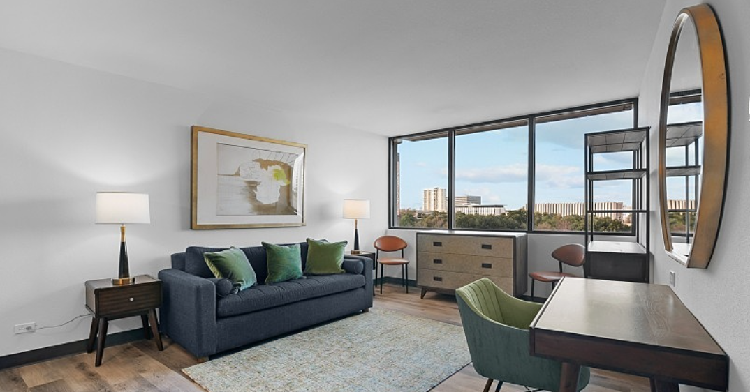 2828 Southwest Freeway #1501 - Photo 4 of 9