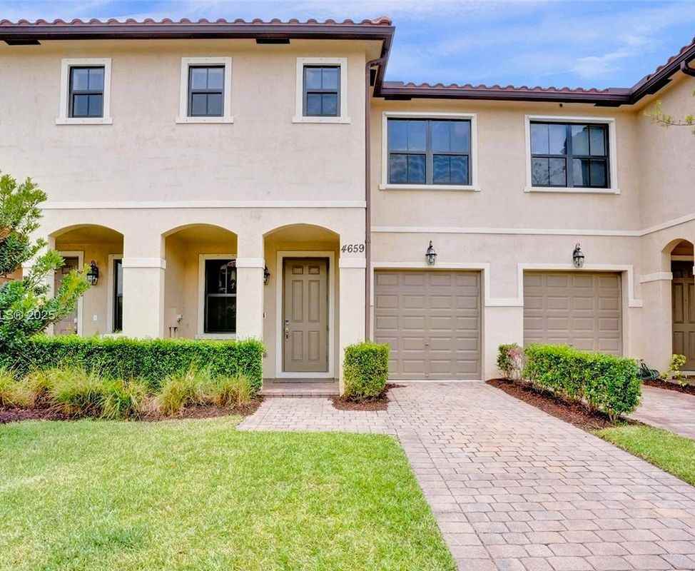 4659 Silver Saw Ln