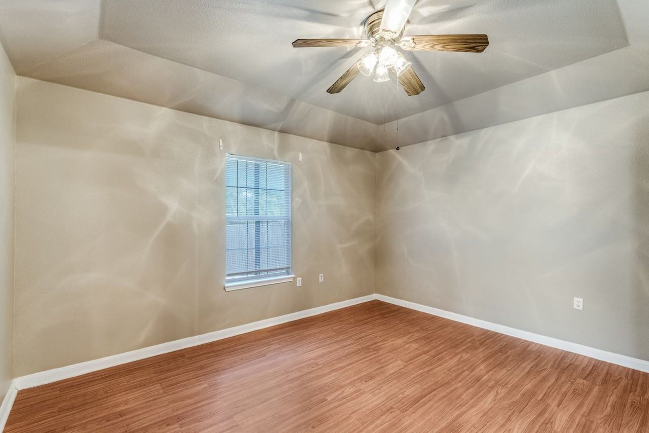 1155 1155 Misty Acres - Misty Acres - Photo 5 of 10