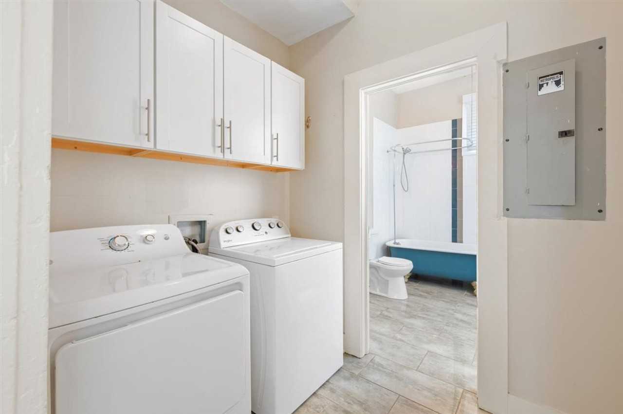 1314 Lincoln St - Photo 5 of 25