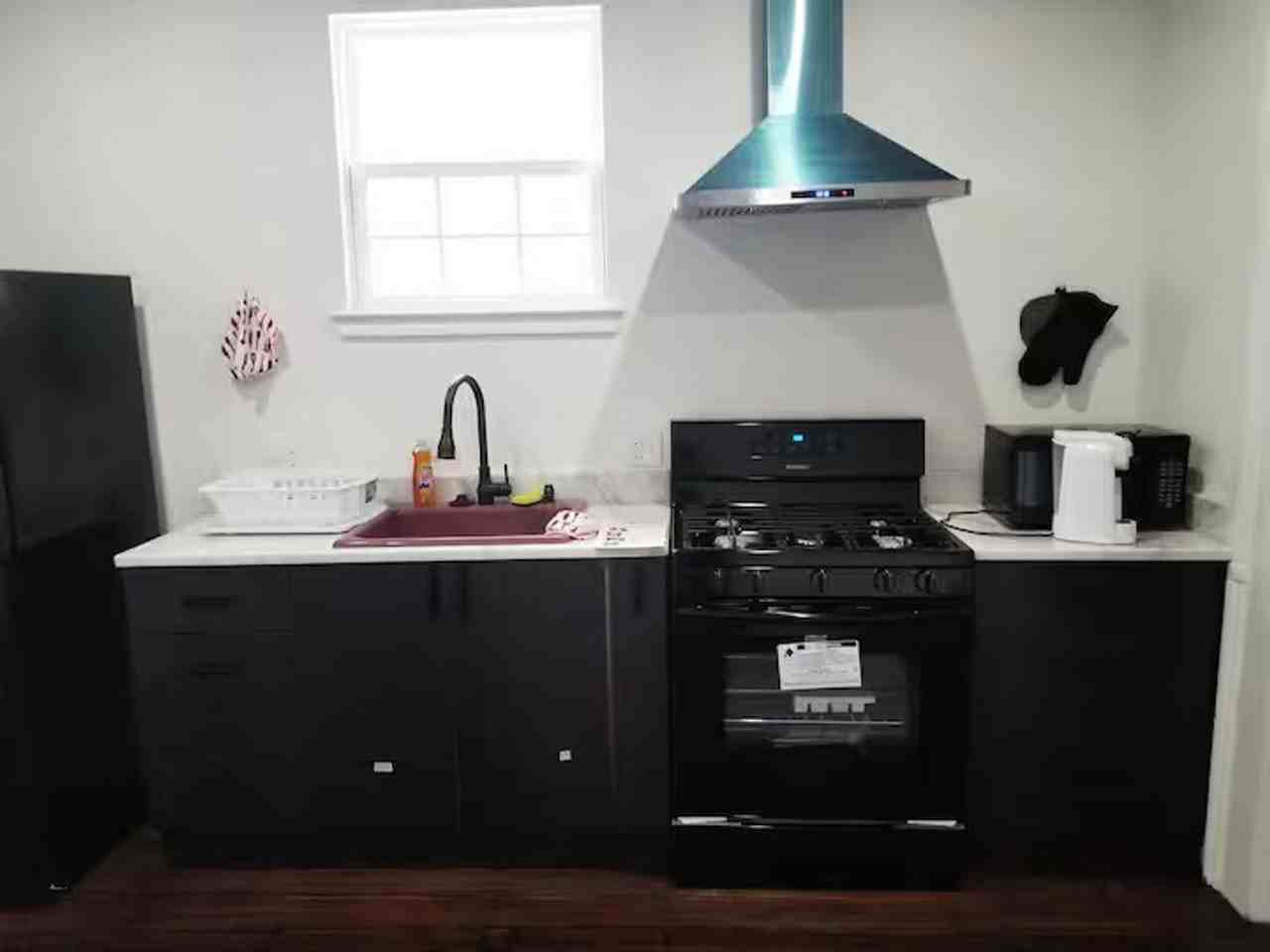 2538 Lavender St - Photo 3 of 13