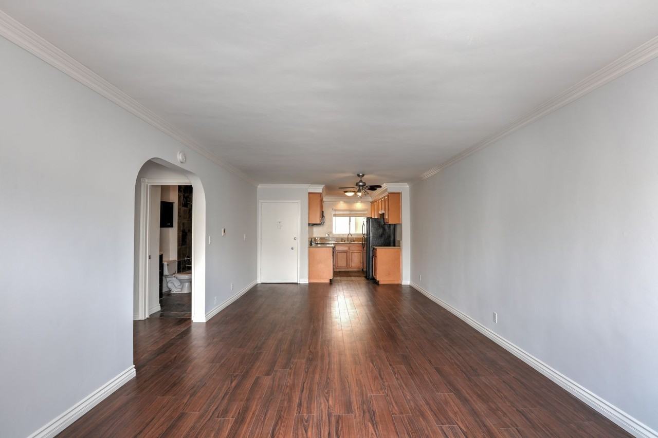 1030 N Orange Grove Ave. - Photo 7 of 14