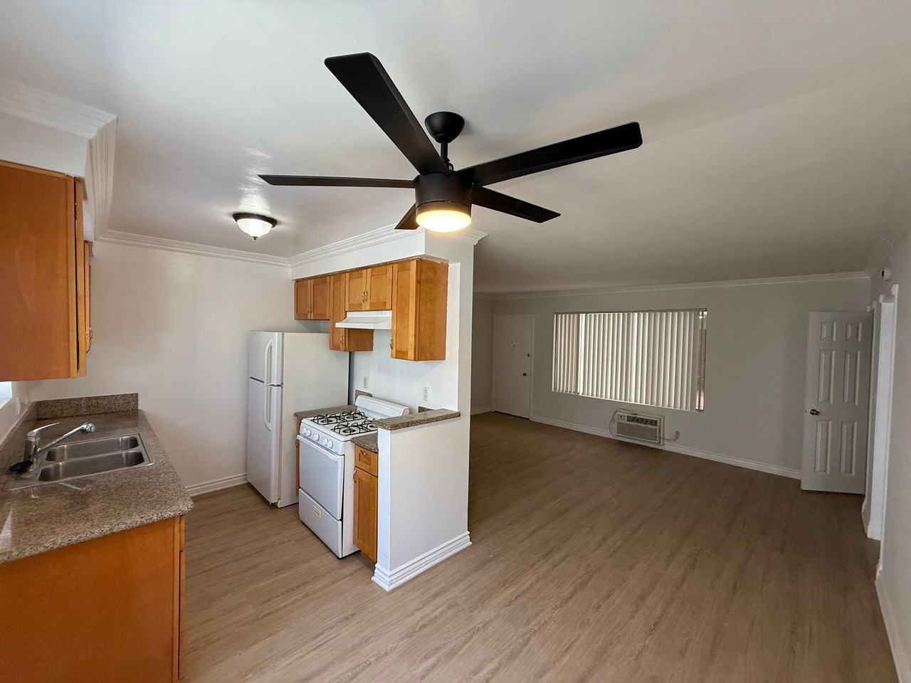 1030 N Orange Grove Ave. - Photo 2 of 14