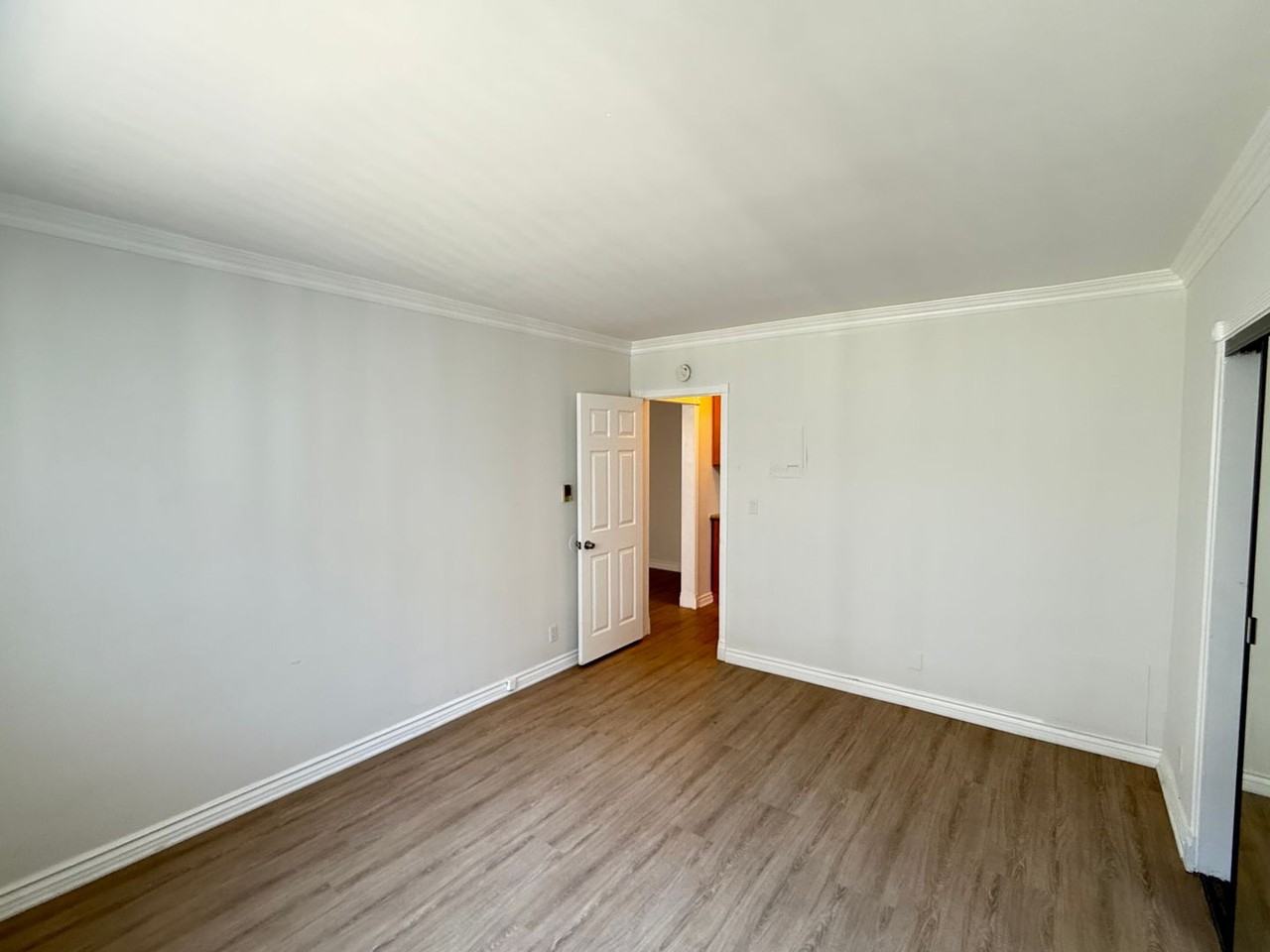 1030 N Orange Grove Ave. - Photo 5 of 14