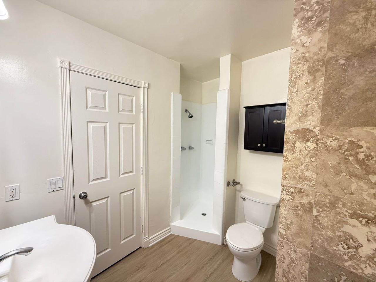 1030 N Orange Grove Ave. - Photo 6 of 14