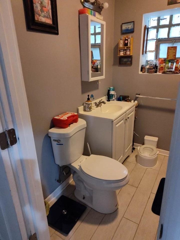 6510 S Maplewood Ave #1 - Photo 4 of 6