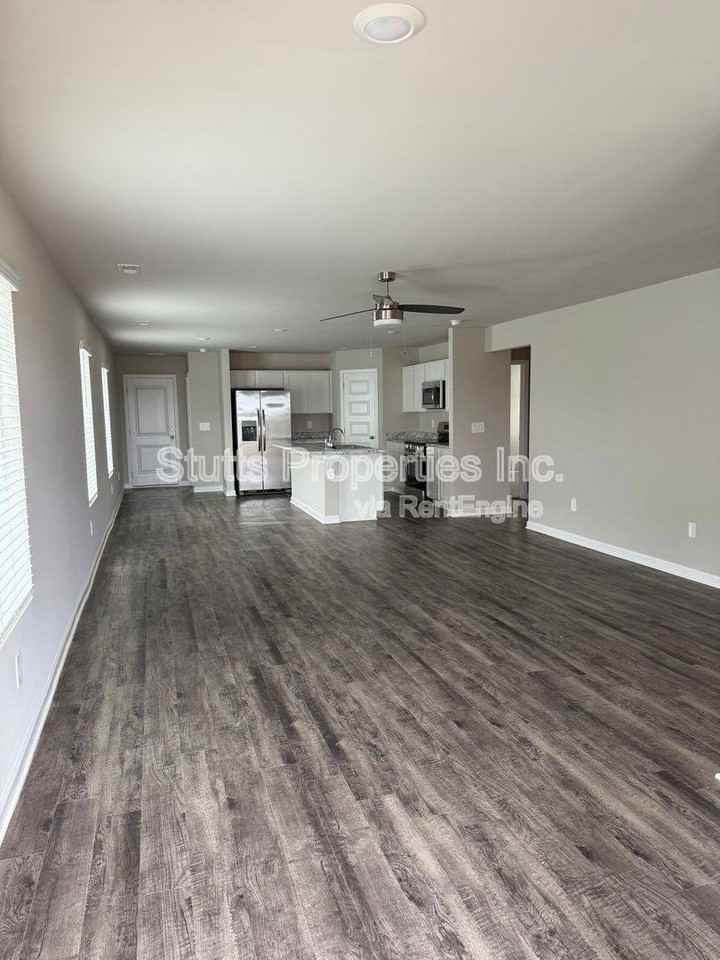 307 Puyallup Rd Sw - Photo 3 of 10