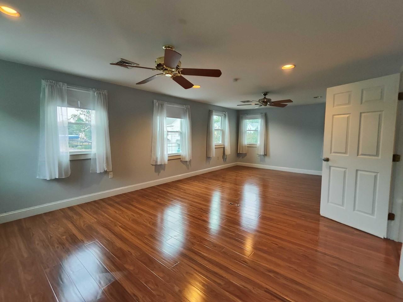 1 Walkhill Rd - Photo 3 of 20