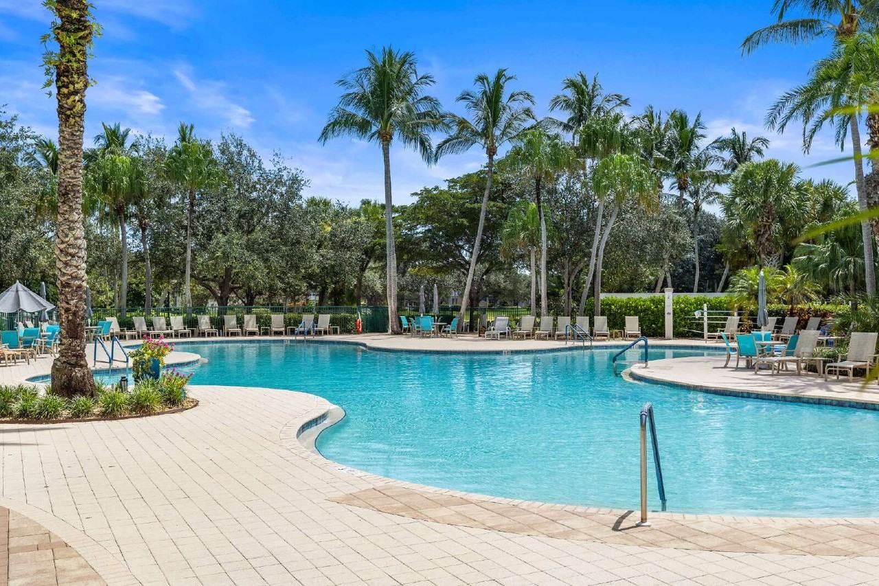 3478 Bravada Way - Photo 3 of 33