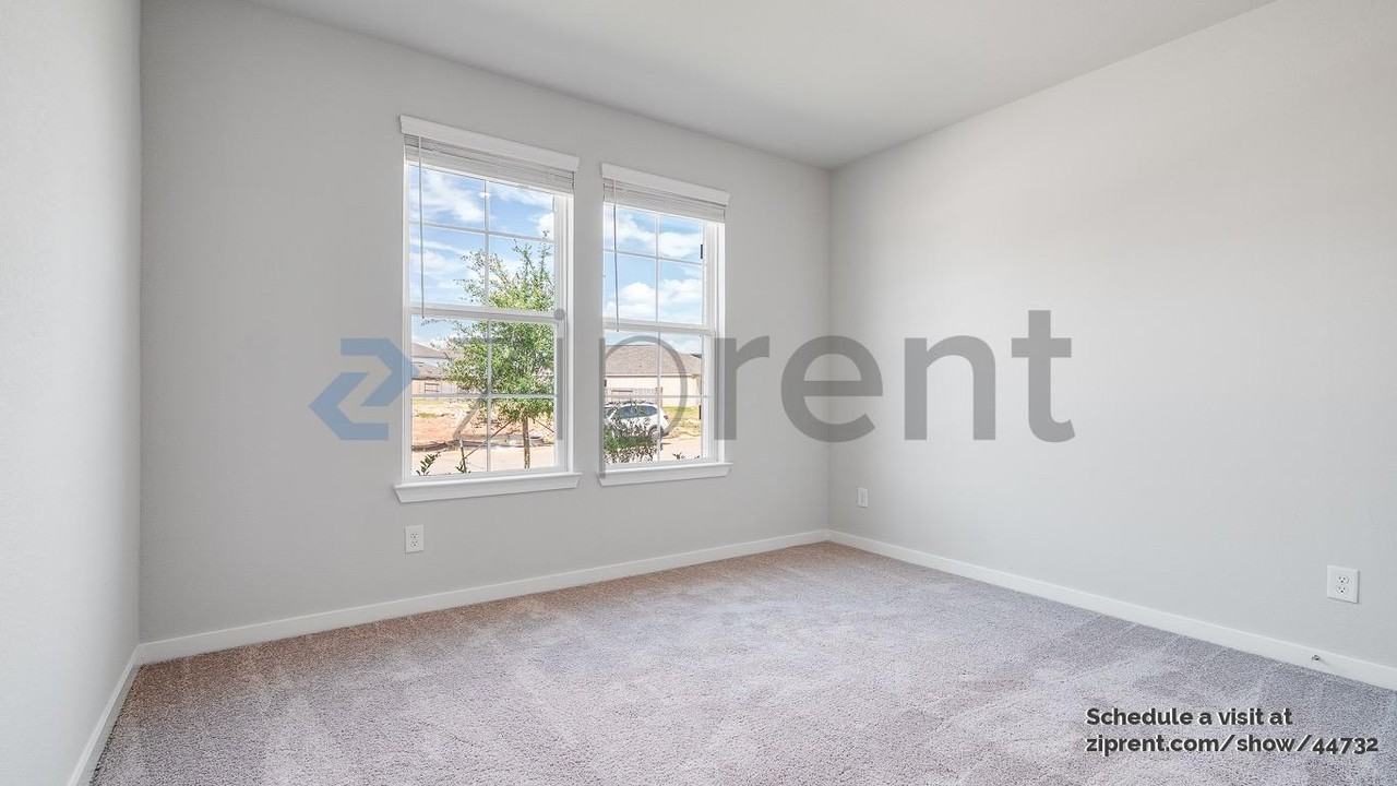 27327 Blue Pool Dr - Photo 6 of 25