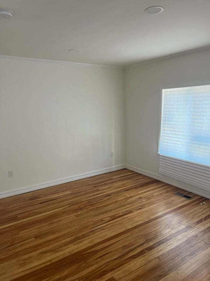 4201 Porter St #NA - Photo 4 of 11