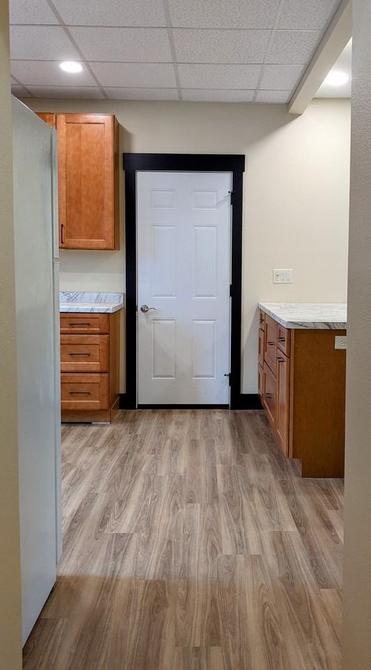 702 E Grand Ave #2 - Photo 4 of 12