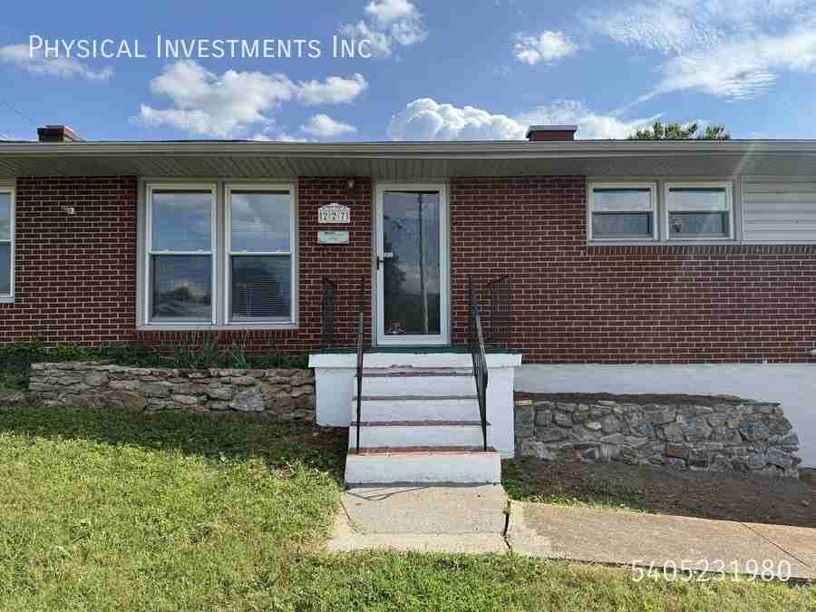 227 Maplelawn Ave Ne - Photo 3 of 50