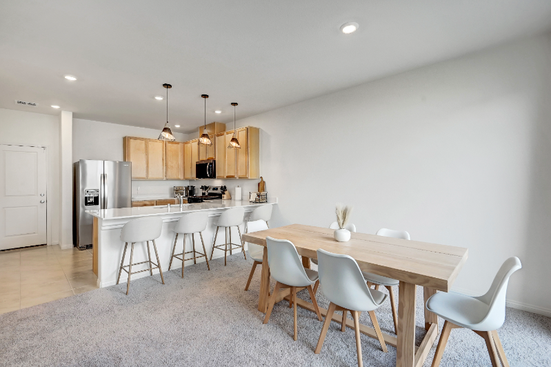 9164 Surrey Wood St - Photo 4 of 20