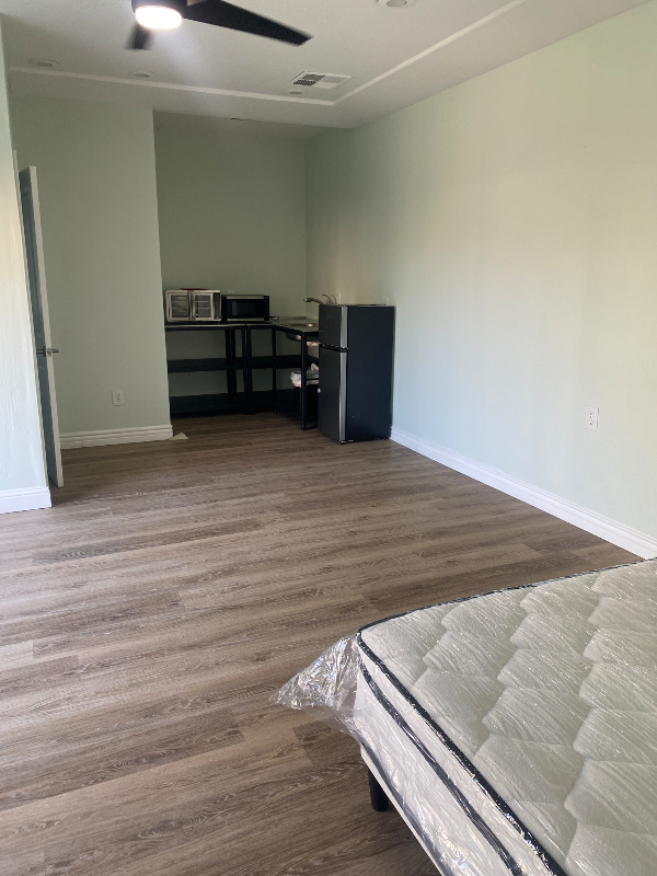 1 Shoal Ct #1 - Photo 3 of 11