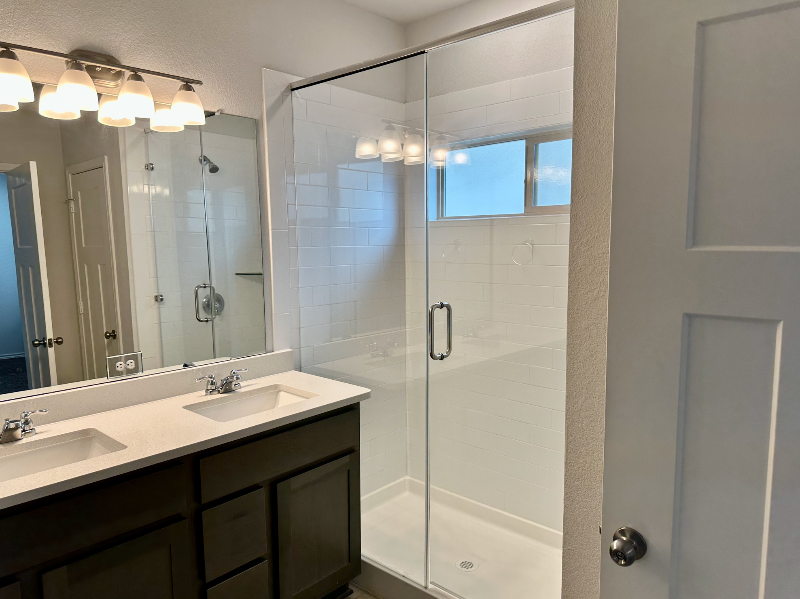 810 Mineral Wells Ln - Photo 7 of 19