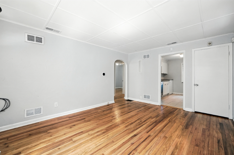 632 Straight St - Photo 7 of 20