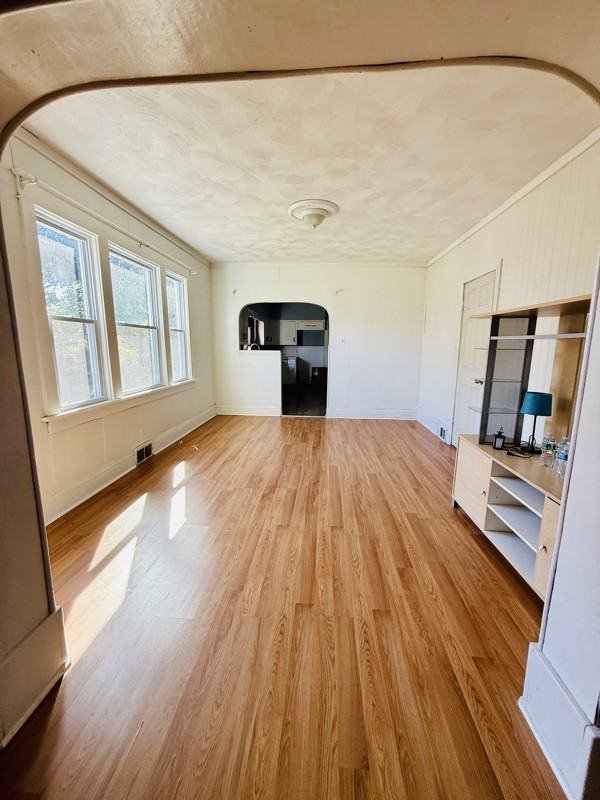80 Saint Louis Ave - Photo 3 of 10