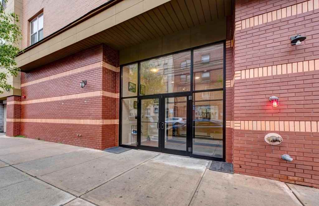 5005 Palisade Avenue - Photo 3 of 50