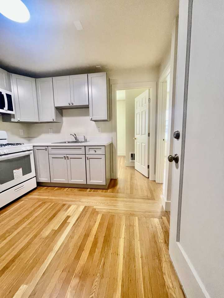 2125 Hearst Avenue - Photo 5 of 29