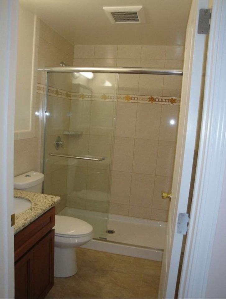 443 Plymouth Avenue - Photo 5 of 7