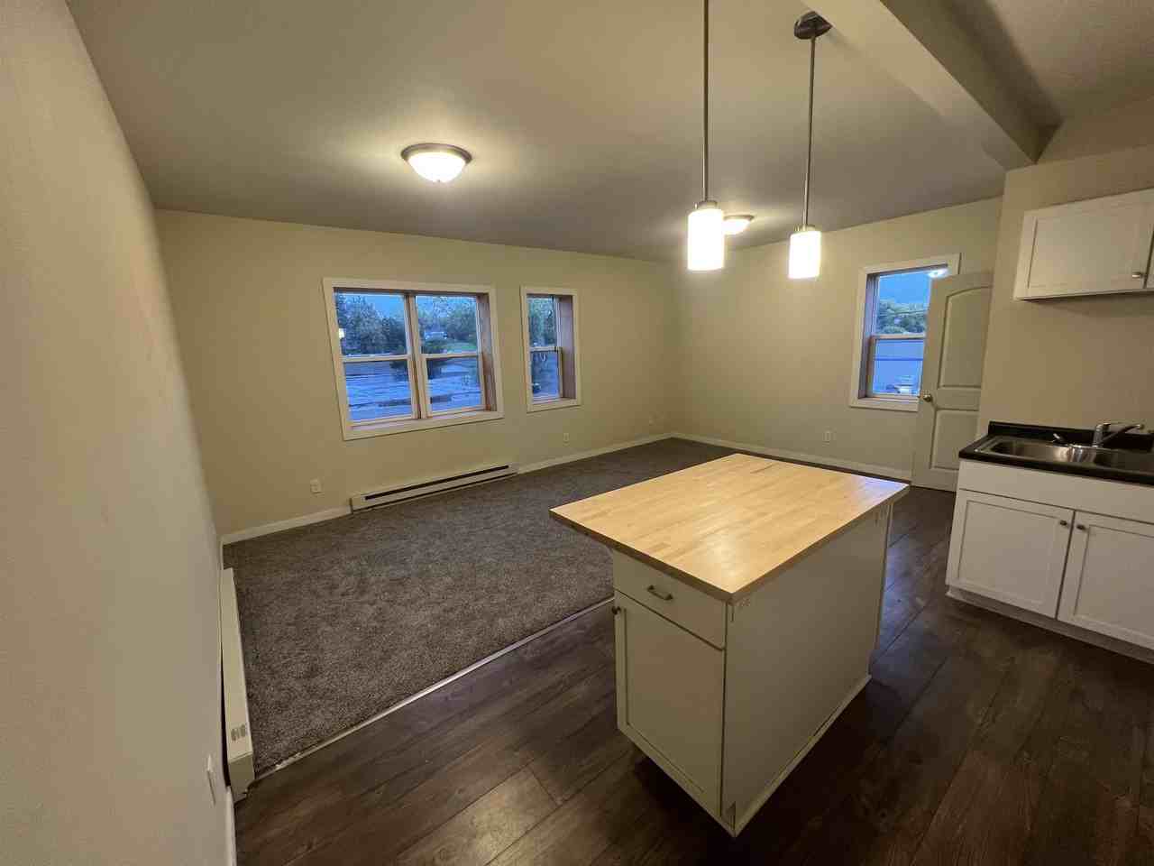 511 N Main St - Photo 2 of 6