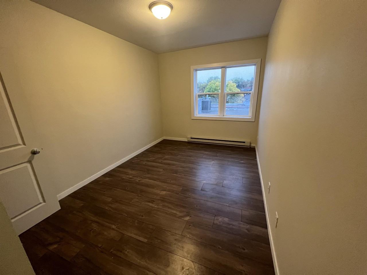 511 N Main St - Photo 3 of 6