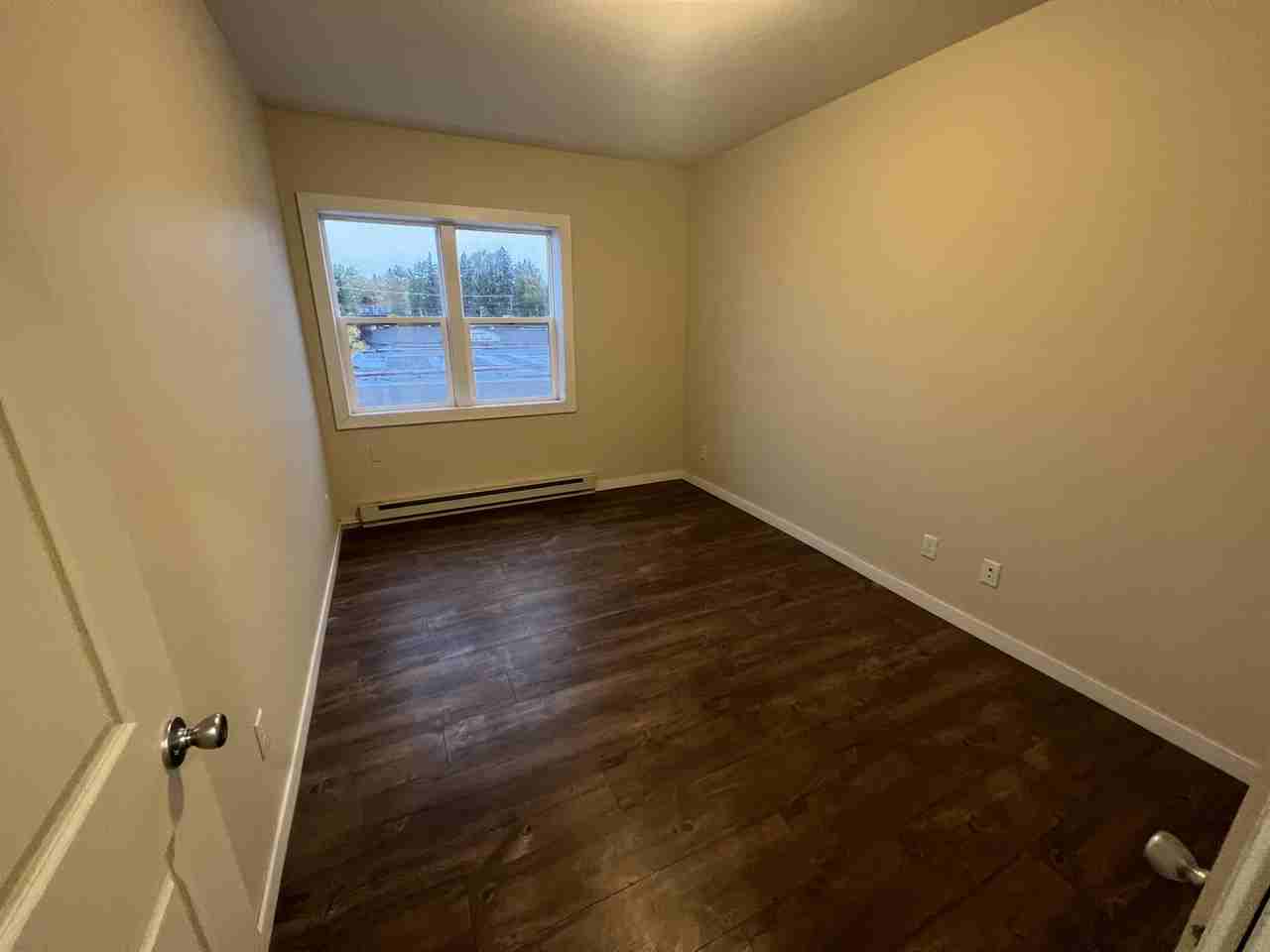 511 N Main St - Photo 4 of 6