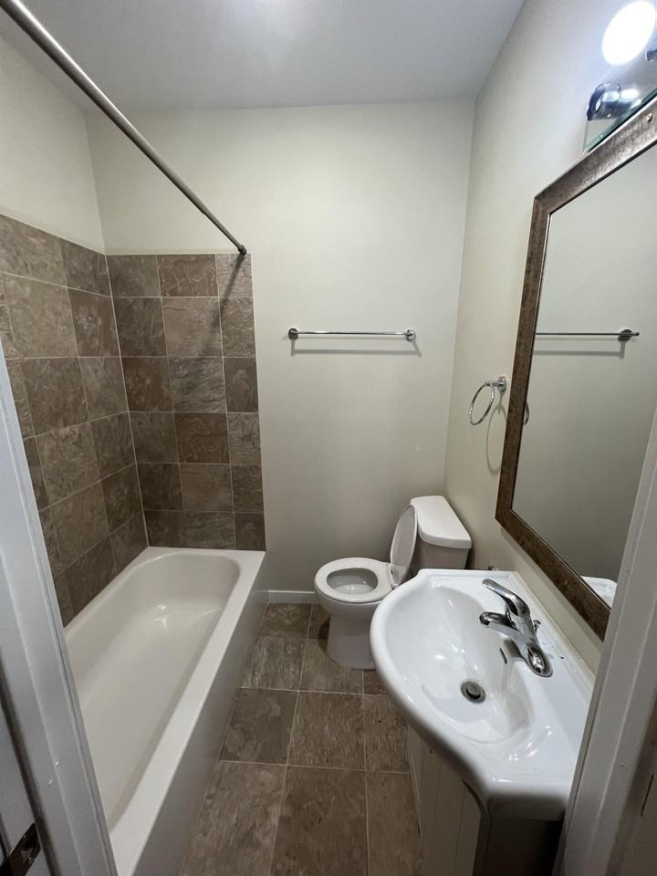 511 N Main St - Photo 5 of 6