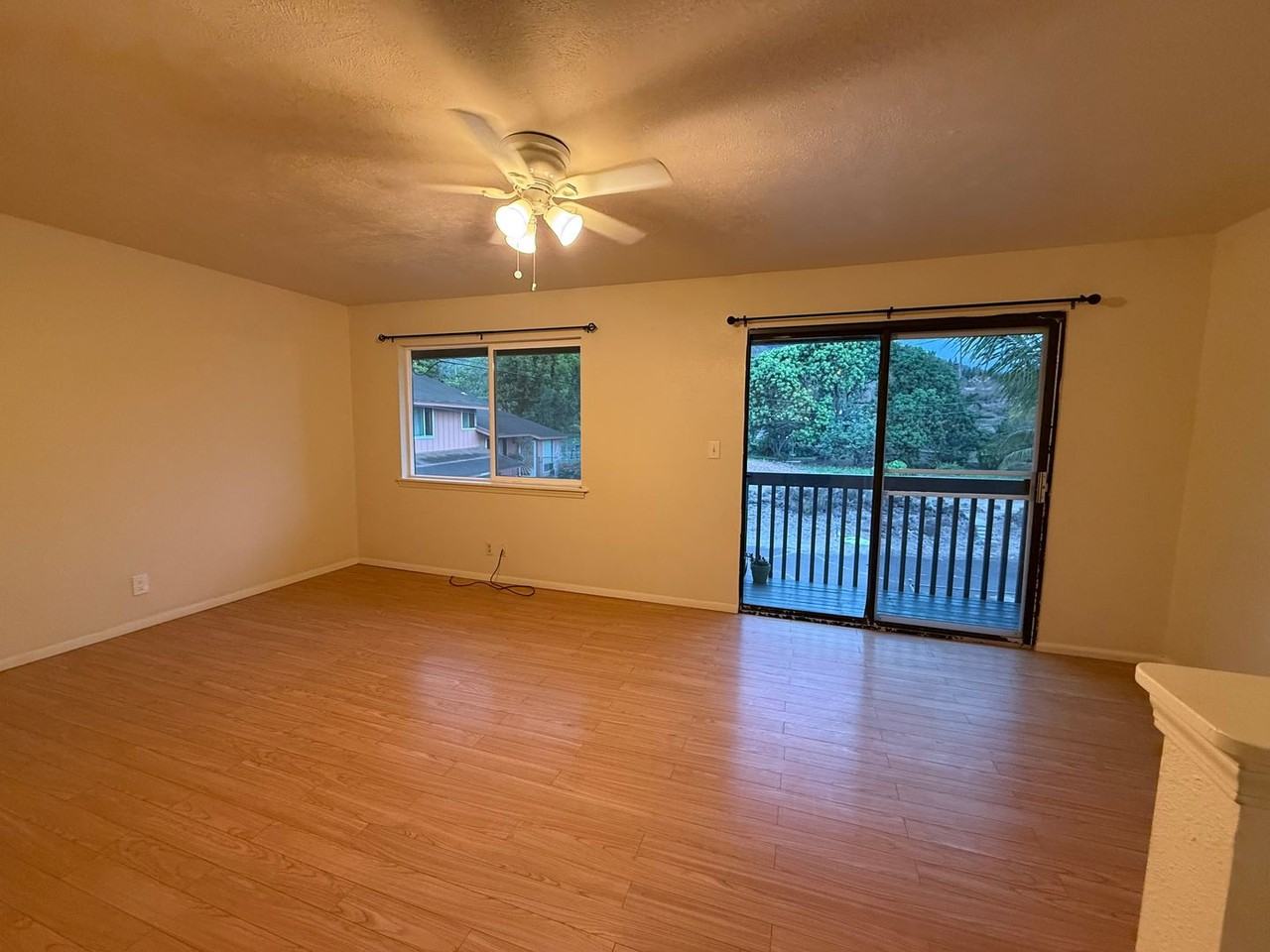 219 W Waiko Rd #F - Photo 4 of 17
