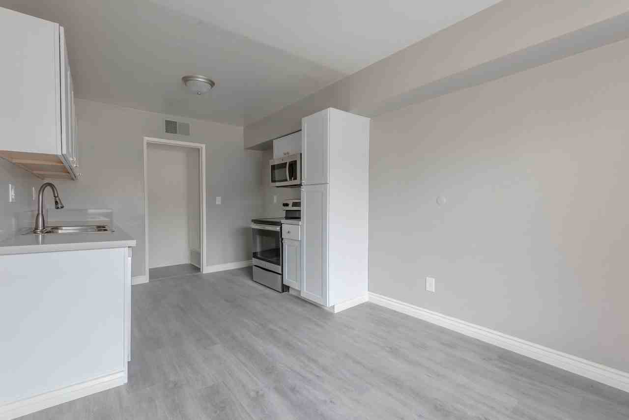 Fountainebleu Apartments - Photo 2 of 6