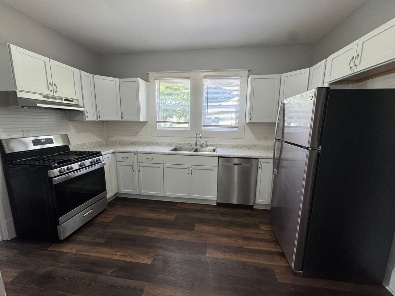 1537 24th Ave - Photo 2 of 16