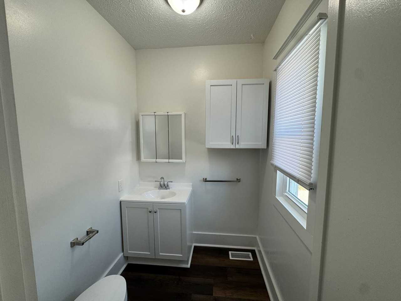 1537 24th Ave - Photo 3 of 16