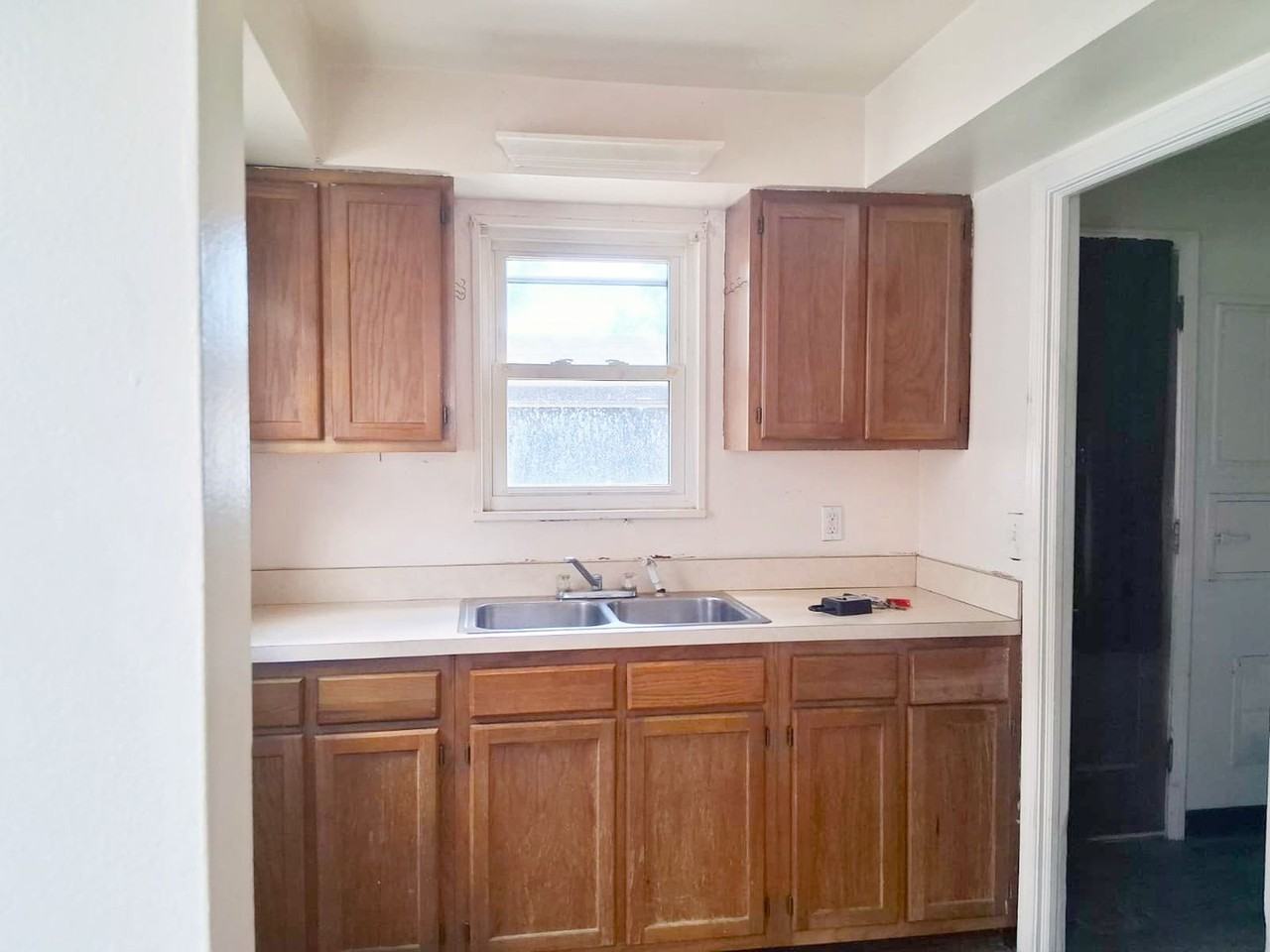 4212 Wetzel Ave - Photo 6 of 30