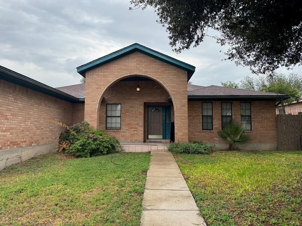 869 Paso Del Rio Blvd - Photo 2 of 20