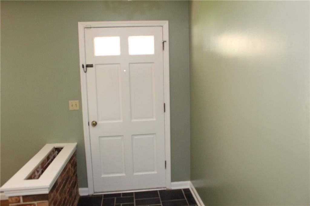 1179 Old Coach Rd - Photo 5 of 28