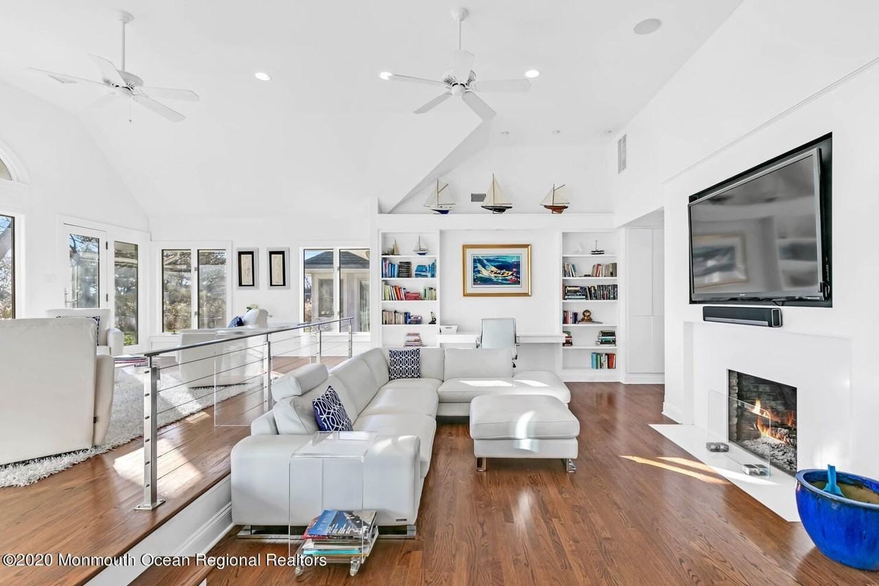 1 Horatius Way - Photo 3 of 24