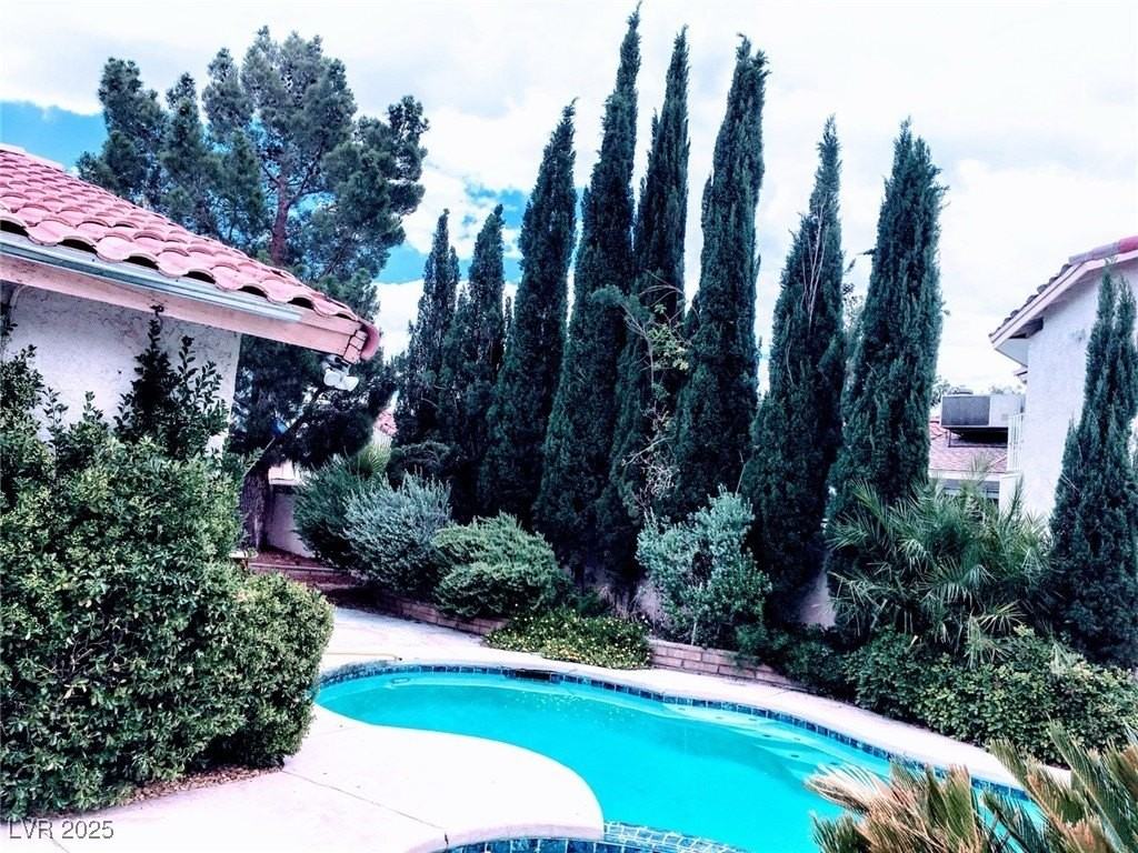 5315 Winston Dr - Photo 5 of 50