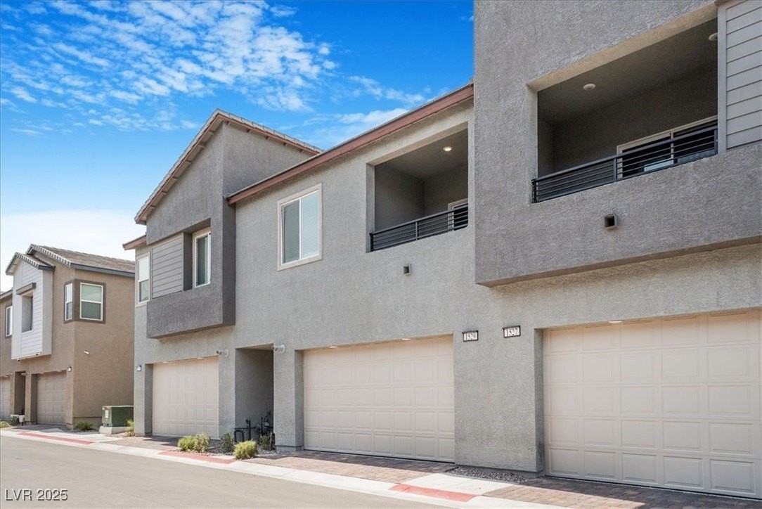 1529 Eva Crossing Place - Photo 4 of 34