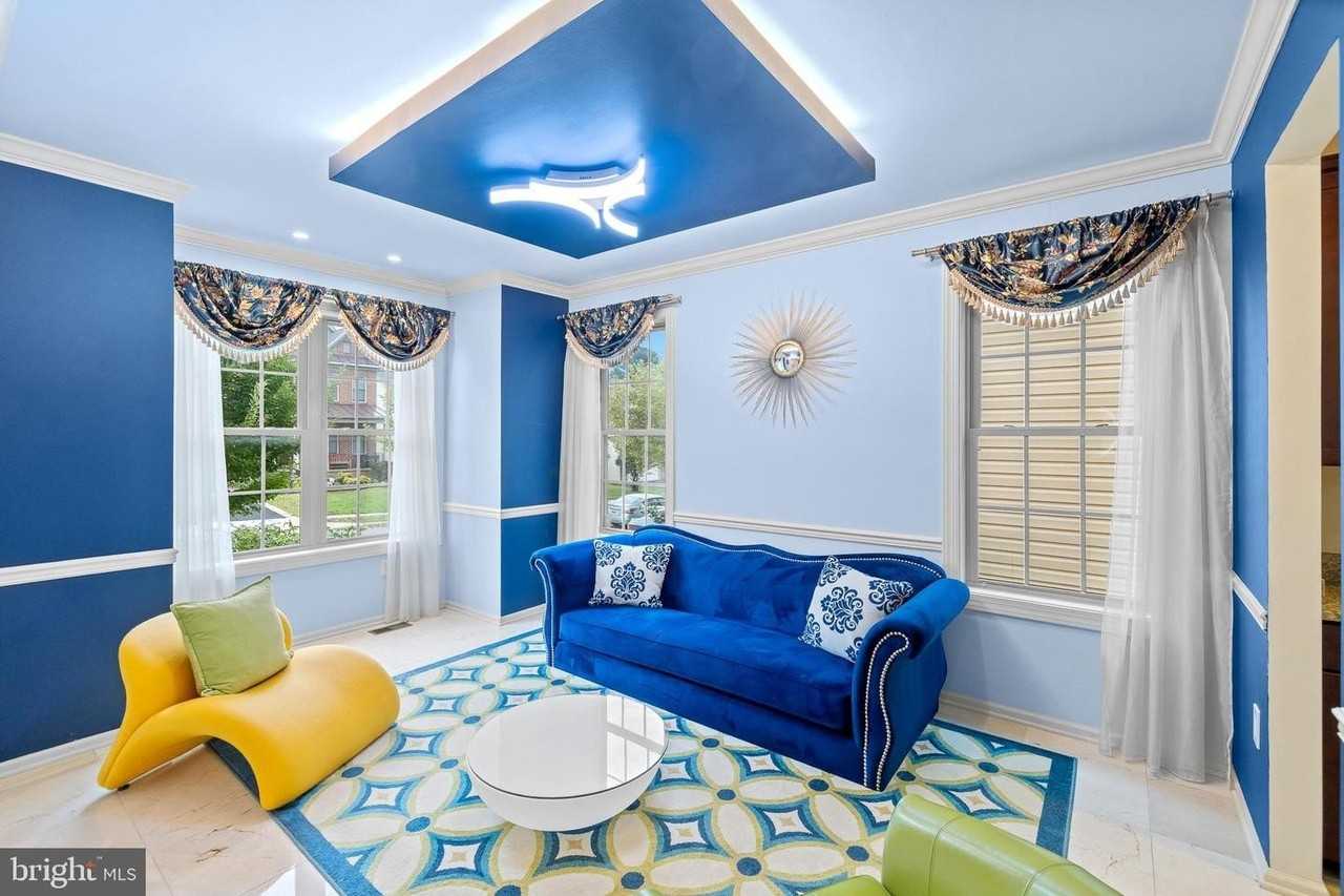 1116 Autumn Brook Avenue - Photo 5 of 50