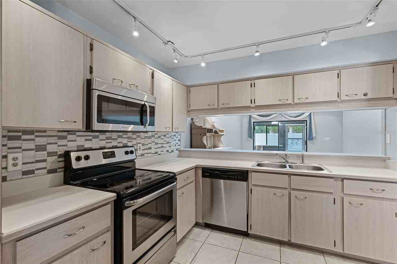 8370 Sandpoint Blvd - Photo 6 of 20