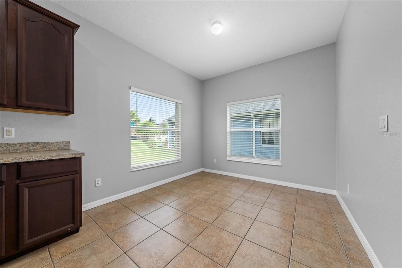 1755 Plantation Oak Drive - Photo 7 of 32