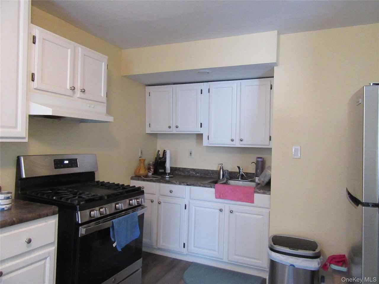 48 E Main St - Photo 3 of 13