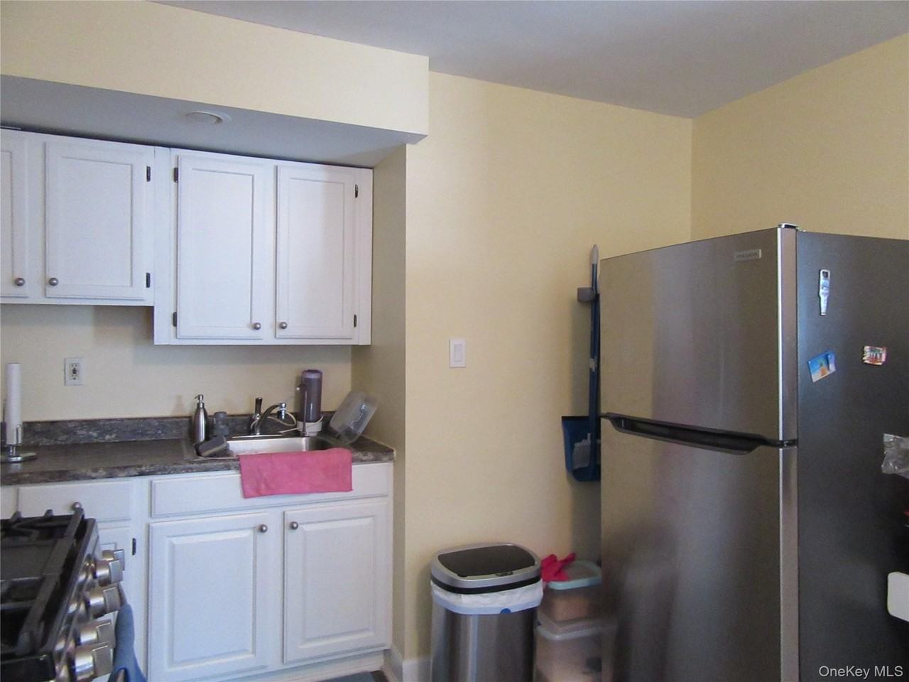 48 E Main St - Photo 5 of 13