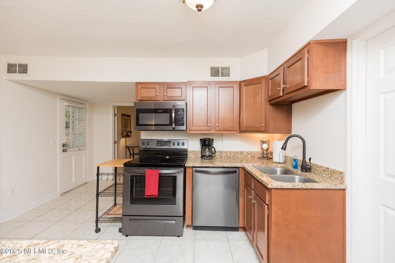 4343A Ortega Farms Cir Unit A #A - Photo 6 of 6