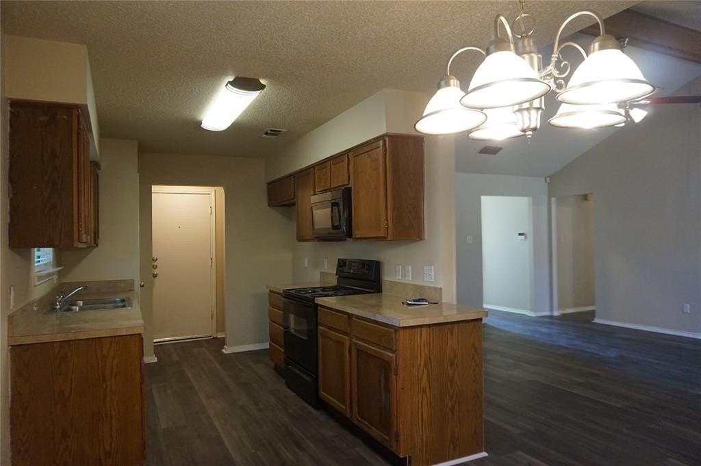 5901 Chapel Downs Ct - Photo 4 of 15