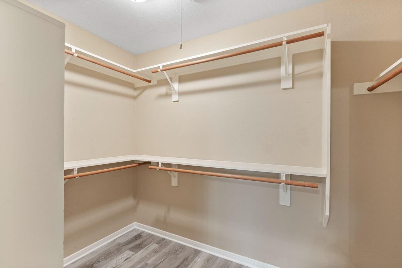 Tracy Ln - Photo 6 of 10